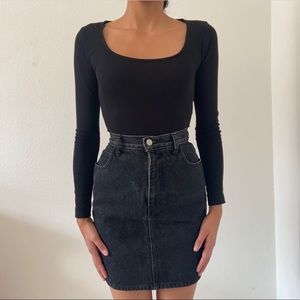 Black denim Guess skirt🖤